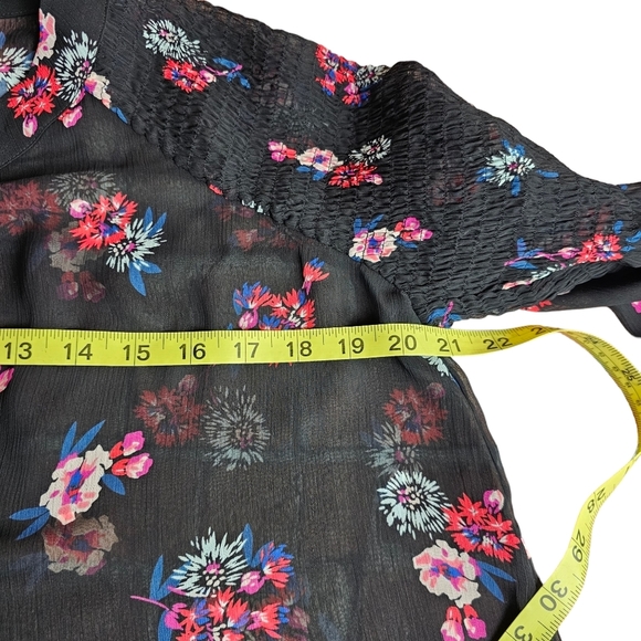 Express Sheer Blouse - Long Sleeve - Floral Print - Picture 7 of 8